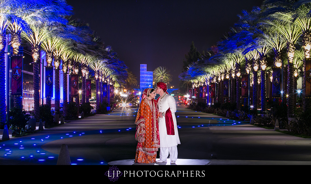 21-anaheim-hilton-indian-wedding-photographer