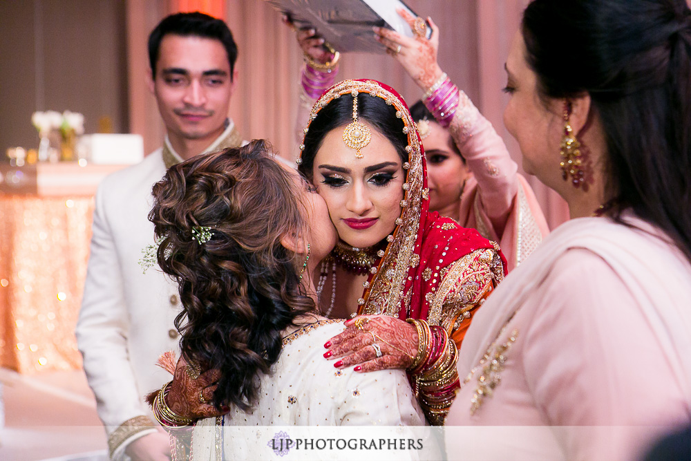 26-anaheim-hilton-indian-wedding-photographer