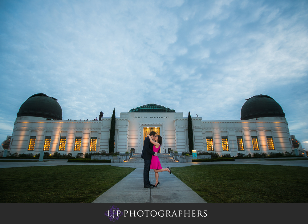 10-griffith-observatory-los-angeles-engagement-photographer