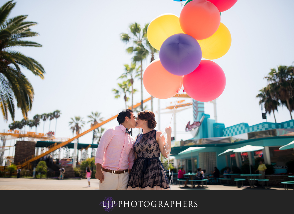 02-knotts-berry-farm-engagement-photographer