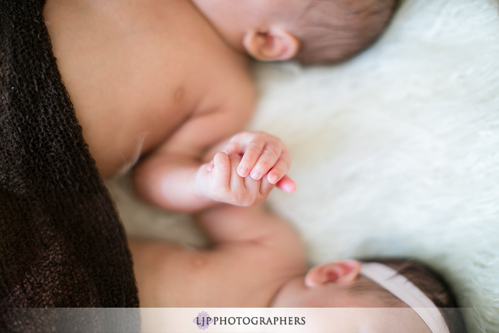 04-newborn-twins-session-photography