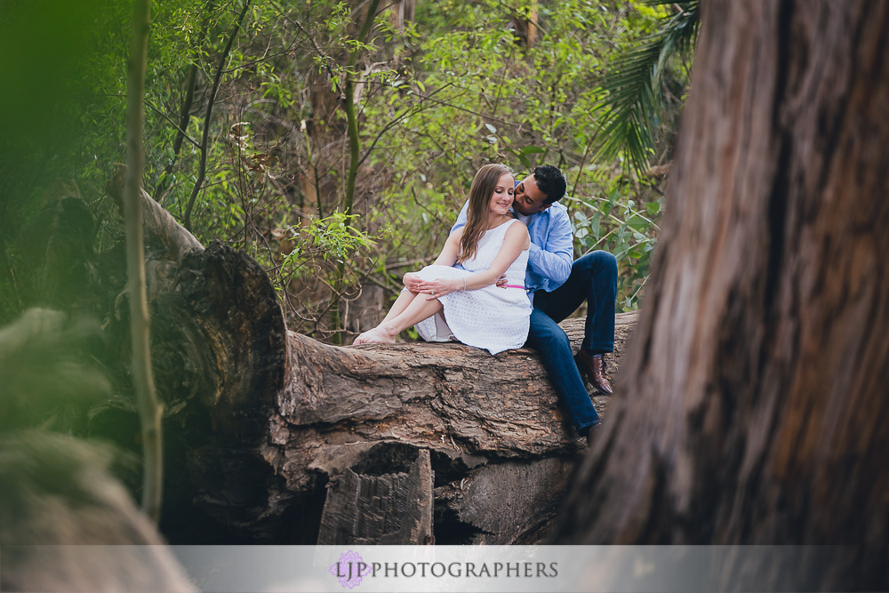 04-temescal-gateway-park-engagement-photographer