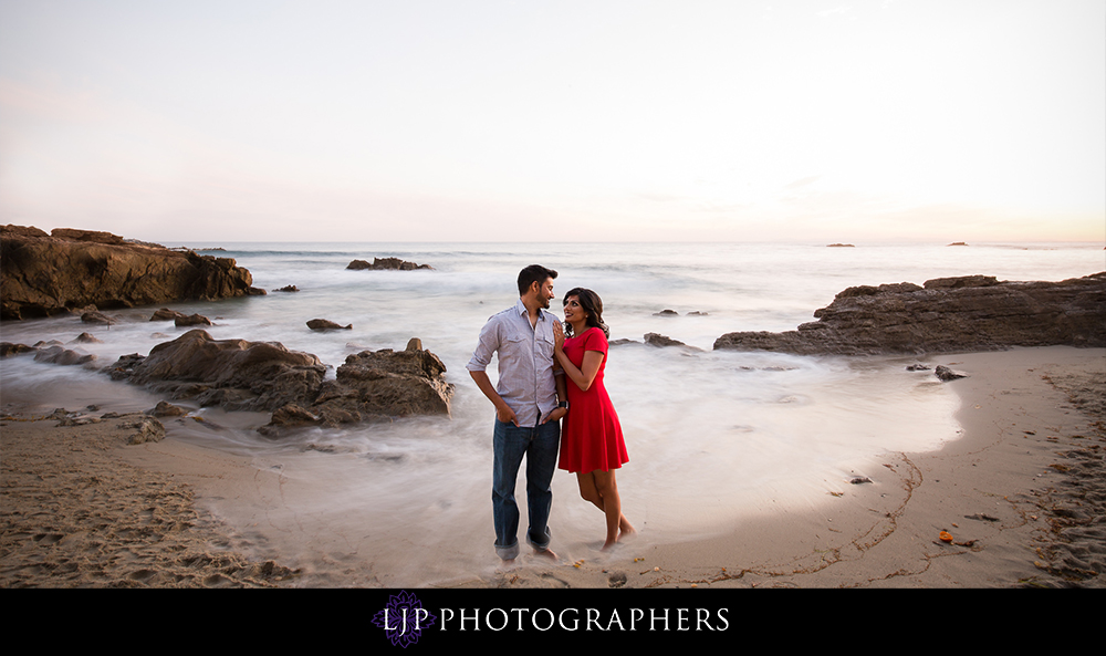 10-heisler-park-laguna-beach-engagement-photos