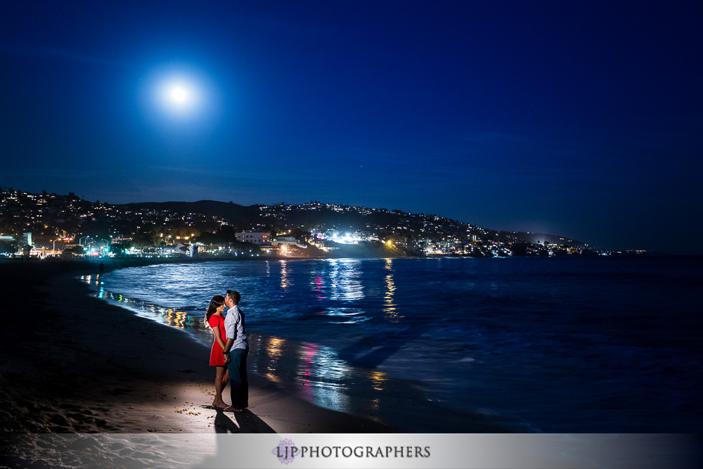 14-heisler-park-laguna-beach-engagement-photos