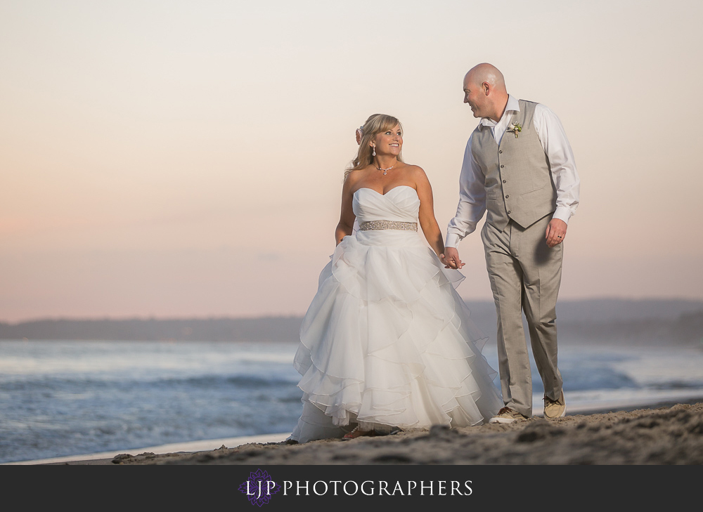 15-san-clemente-wedding-photographer-beach-couple-session-beach-photos