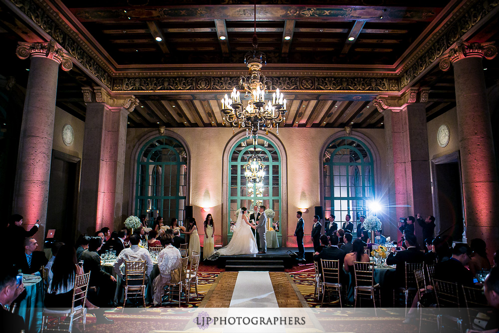 16-millennium-biltmore-hotel-los-angeles-wedding-photographer-wedding-ceremony-photos
