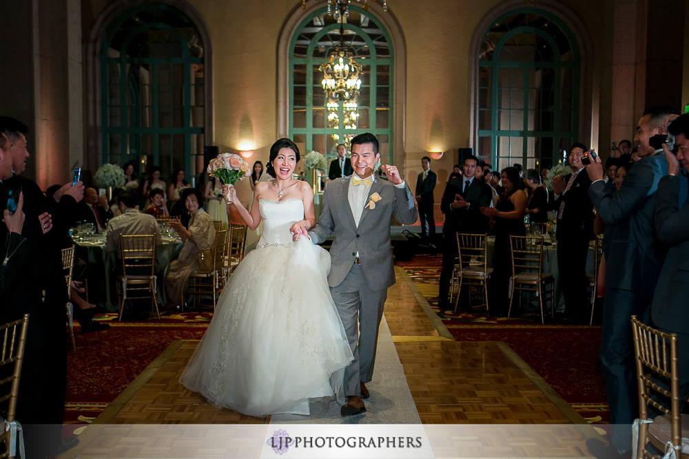 17-millennium-biltmore-hotel-los-angeles-wedding-photographer-wedding-ceremony-photos