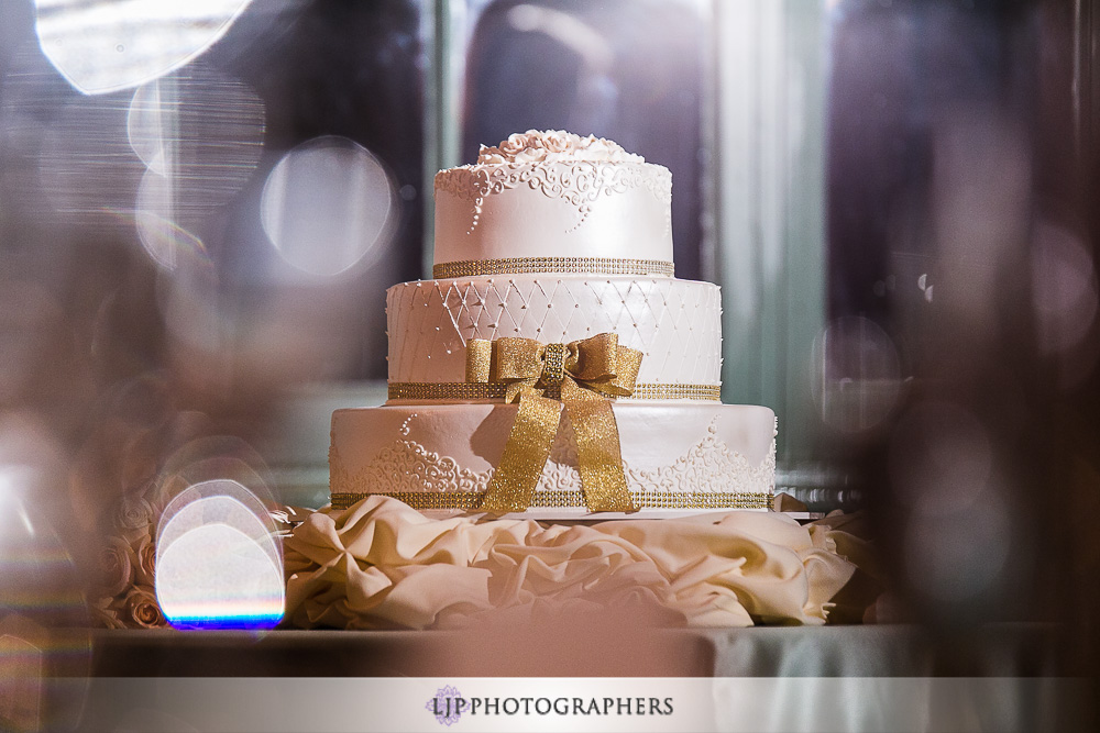 20-millennium-biltmore-hotel-los-angeles-wedding-photographer-wedding-reception-photos