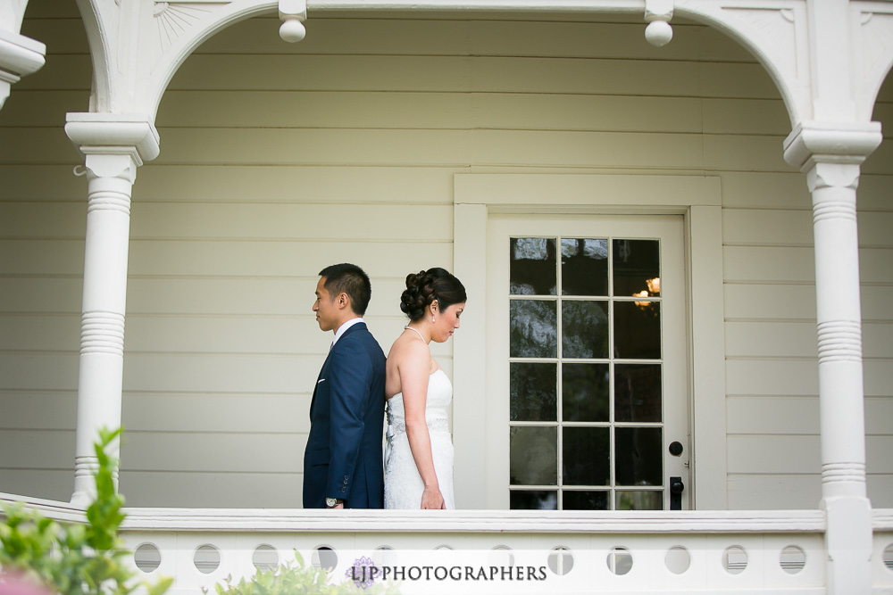 09-camarillo-ranch-house-wedding-photgorapher-first-look-wedding-party-couple-session-photos