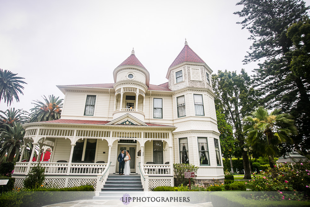 20-camarillo-ranch-house-wedding-photgorapher-first-look-wedding-party-couple-session-photos