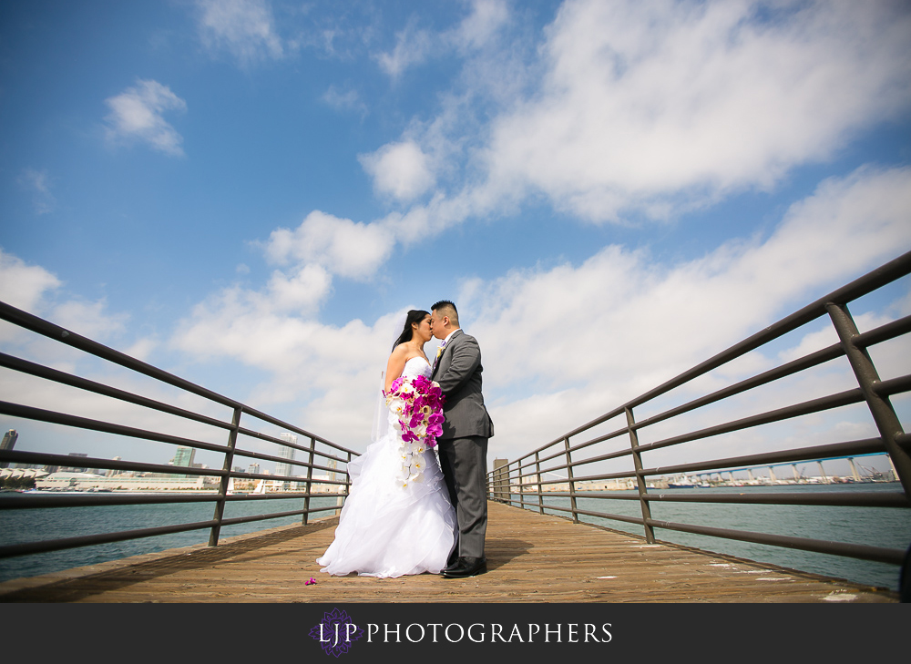 20-coronado-island-marriott-wedding-photographer-couple-session-photos