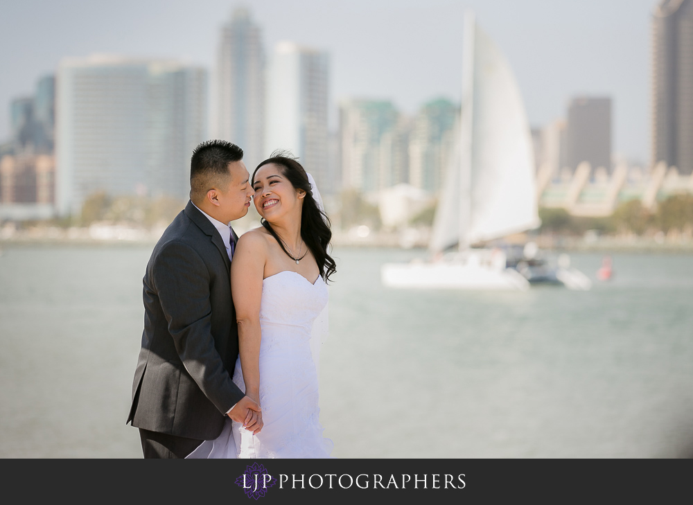 22-coronado-island-marriott-wedding-photographer-couple-session-photos
