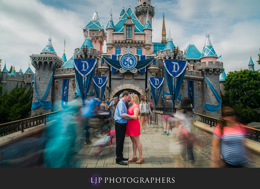 01-disneyland-anaheim-engagement-photography