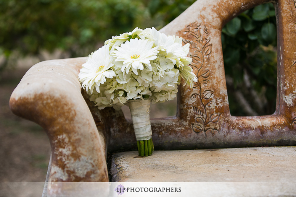 01-south-hills-country-club-wedding-photographer-getting-ready-photos