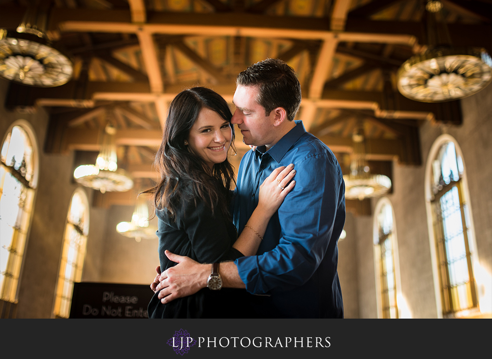 05-union-station-los-angeles-engagement-photographer