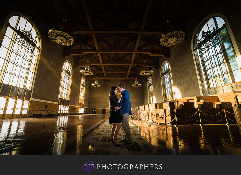 06-union-station-los-angeles-engagement-photographer