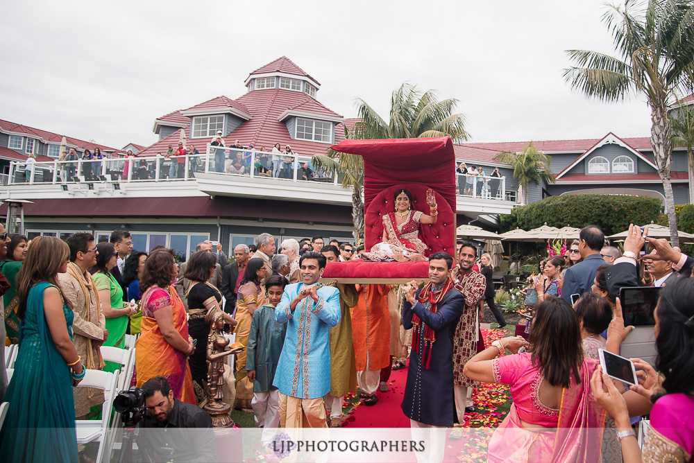17-laguna-cliffs-marriott-indian-wedding-photographer-wedding-ceremony-photos
