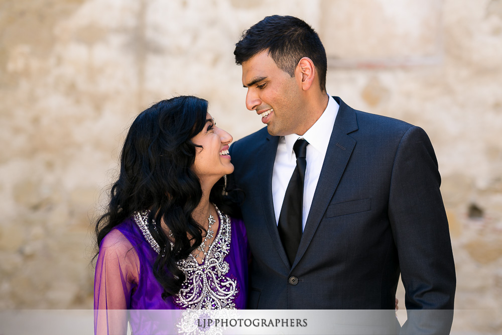 01-laguna-beach-indian-engagement-photos