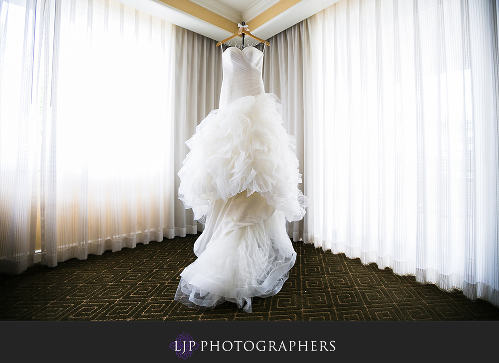 01-los-coyotes-country-club-wedding-photographer-getting-ready-photos