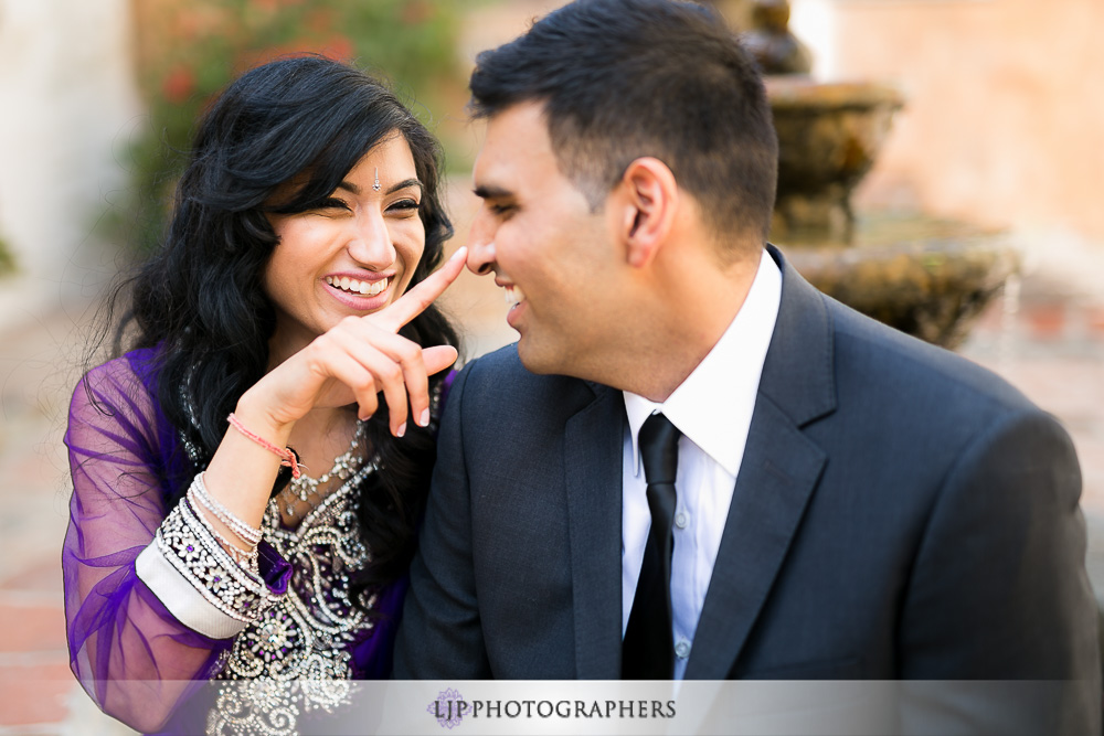 03-laguna-beach-indian-engagement-photos