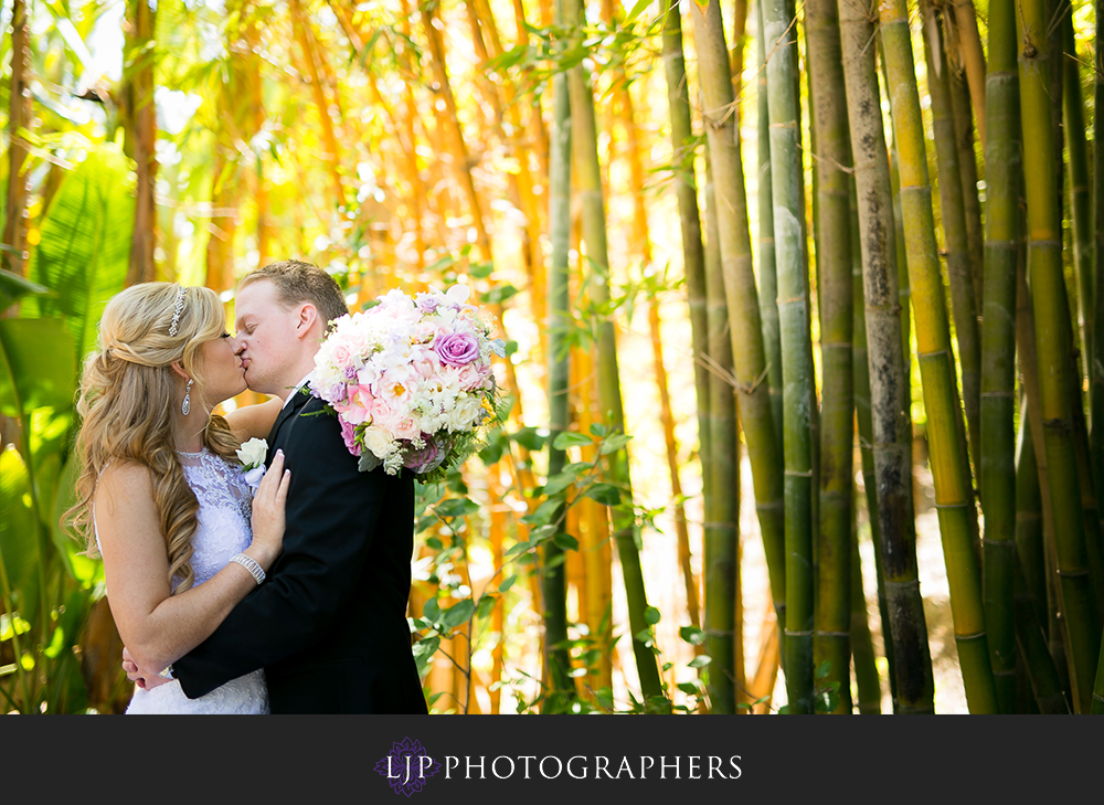 07-grand-tradition-estate-and-gardens-wedding-photogrpaher-getting-ready-couple-session-photos