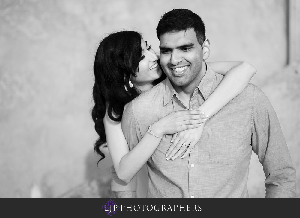 07-laguna-beach-indian-engagement-photos