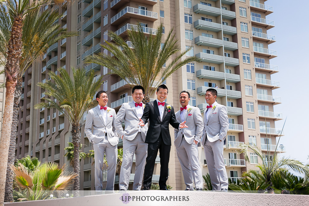 10-long-beach-performing-arts-center-wedding-photographer-getting-first-look-wedding-party-photos