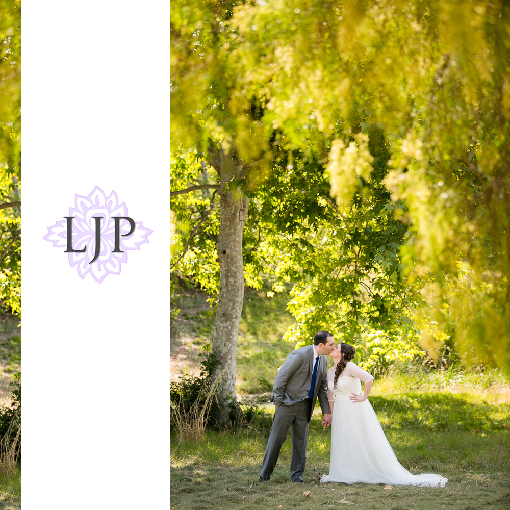 10-oak-creek-golf-club-wedding-photographer-first-look-couple-session-photos