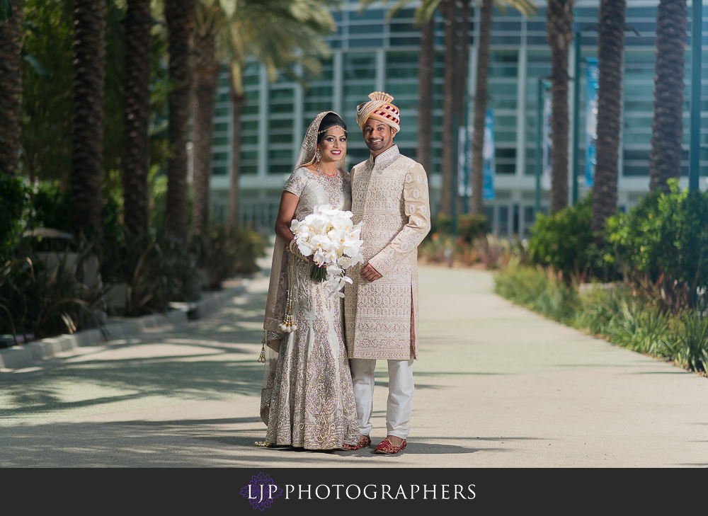 11-anaheim-marriott-indian-wedding-photographer-getting-ready-photos