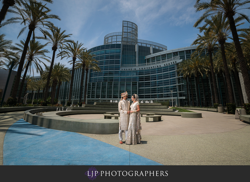 12-anaheim-marriott-indian-wedding-photographer-getting-ready-photos