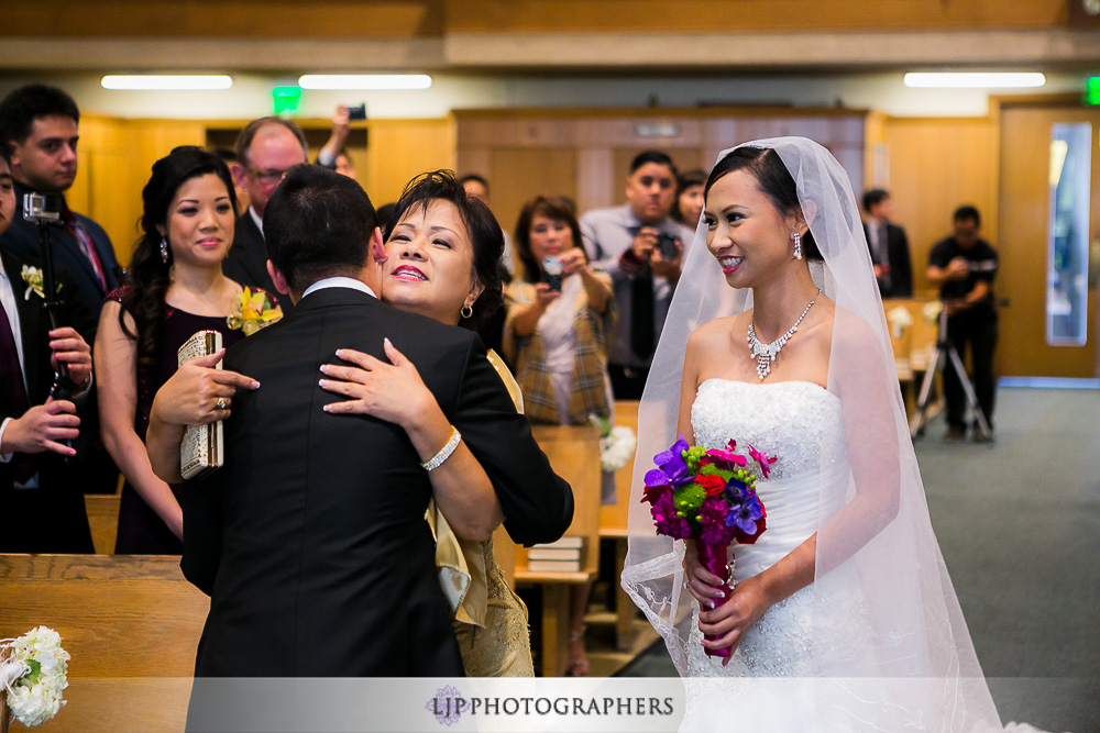 13-long-beach-performing-arts-center-wedding-photographer-wedding-ceremony