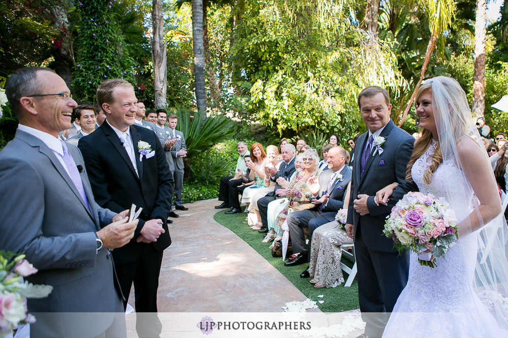 16-grand-tradition-estate-and-gardens-wedding-photogrpaher-wedding-ceremony-photos