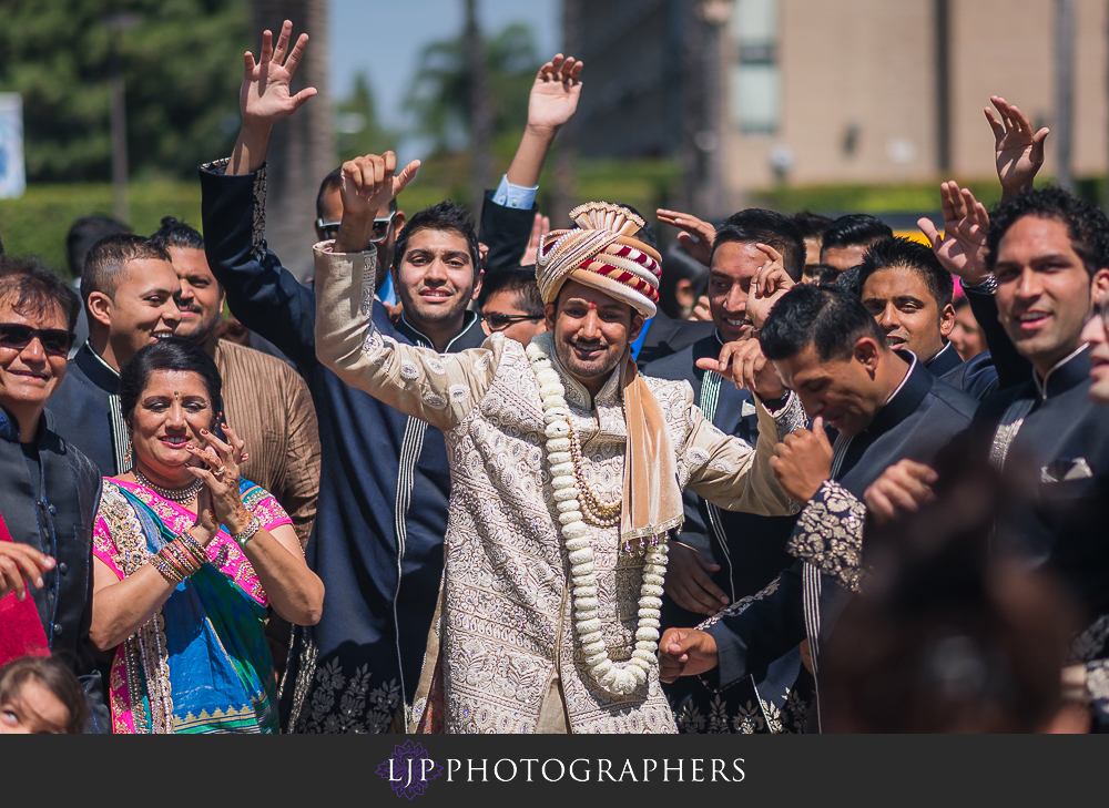 17-anaheim-marriott-indian-wedding-photographer-wedding-ceremony-photos