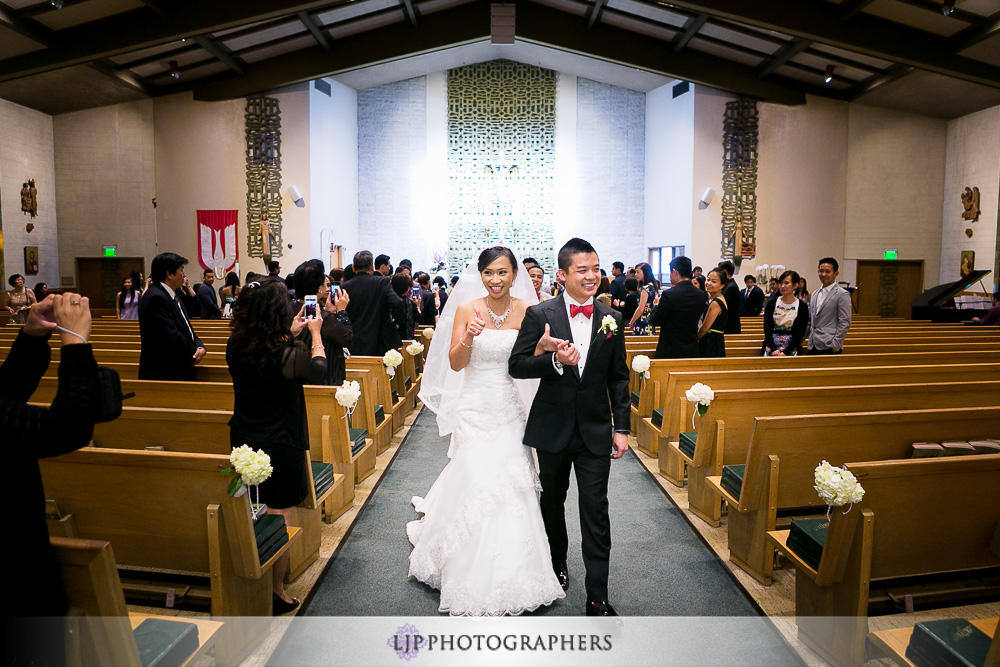 17-long-beach-performing-arts-center-wedding-photographer-wedding-ceremony