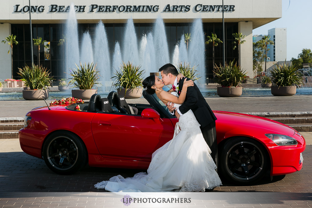 19-long-beach-performing-arts-center-wedding-photographer-wedding-ceremony