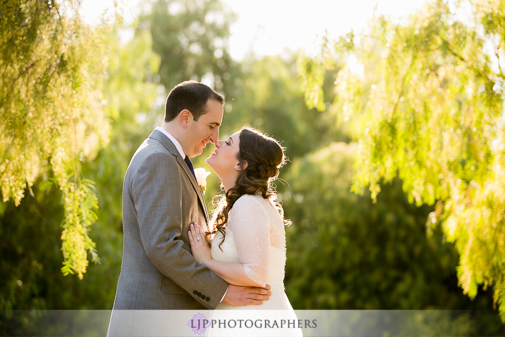 19-oak-creek-golf-club-wedding-photographer-couple-session-photos