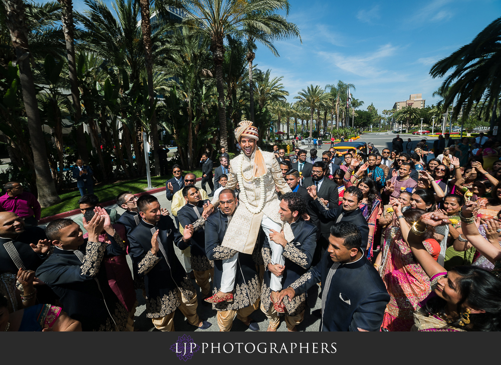 20-anaheim-marriott-indian-wedding-photographer-wedding-ceremony-photos
