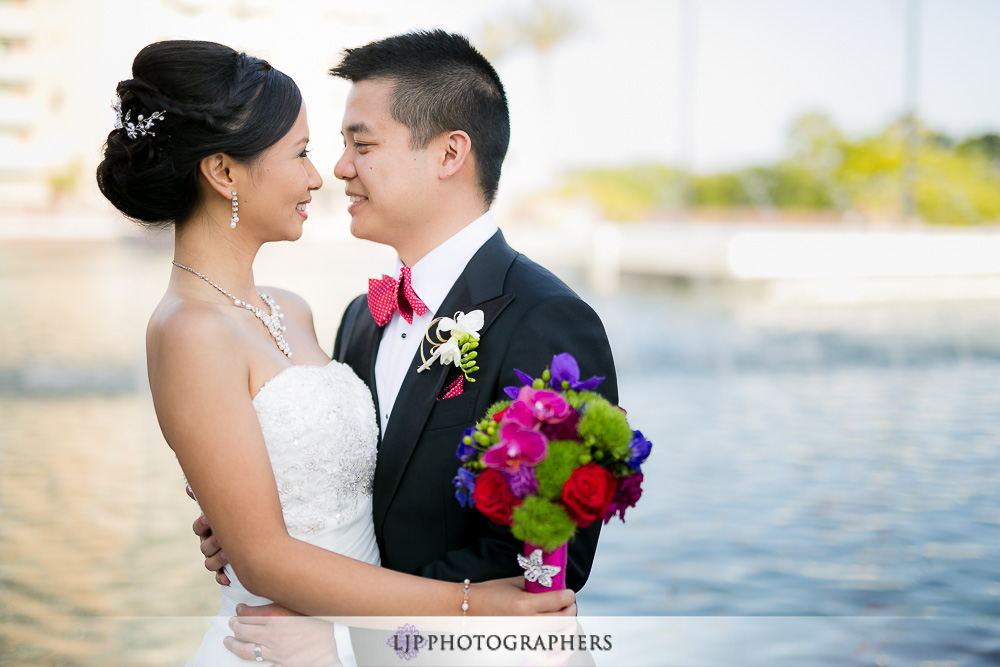 20-long-beach-performing-arts-center-wedding-photographer-wedding-ceremony