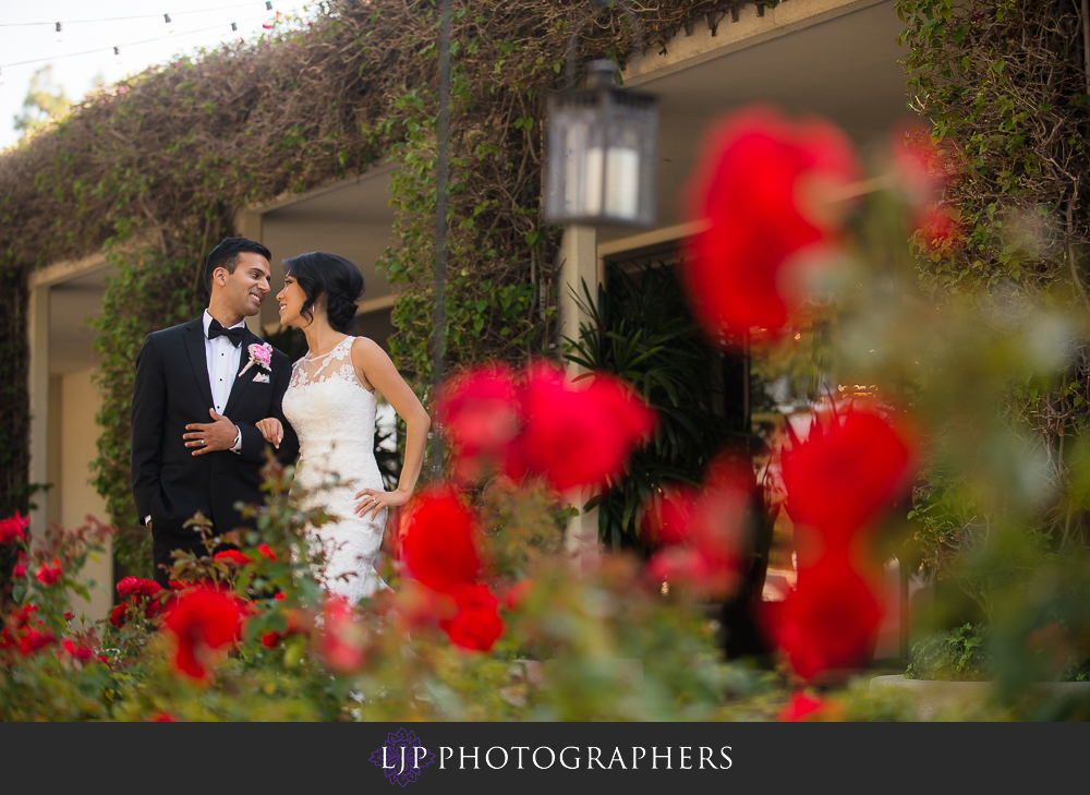 21-turnip-rose-promenade-and-gardens-costa-mesa-wedding-photographer-couple-session-wedding-party-photos