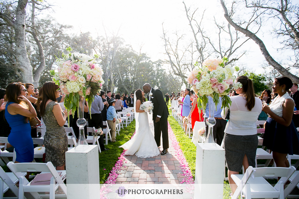 22-the-walnut-grove-wedding-photographer-wedding-ceremony-photos