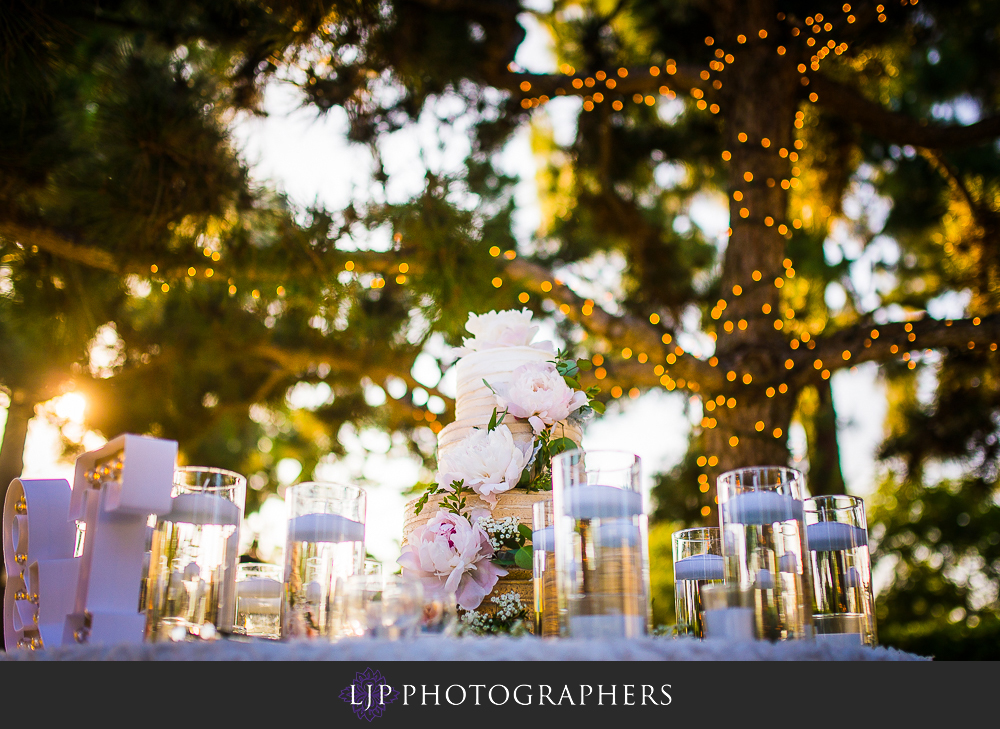 24-turnip-rose-promenade-and-gardens-costa-mesa-wedding-photographer-wedding-reception-photos