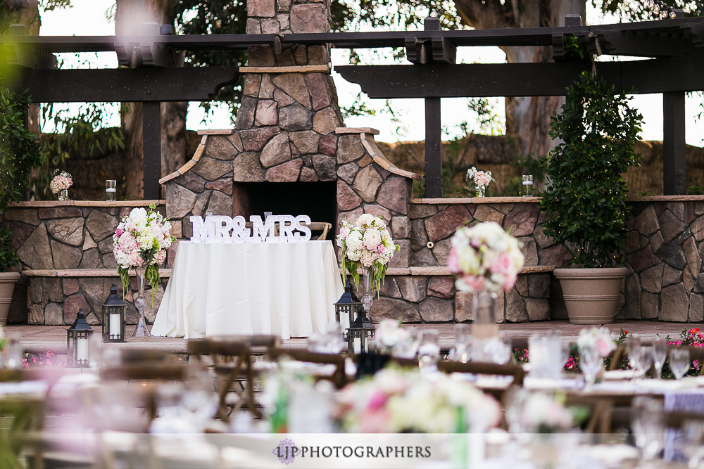 25-the-walnut-grove-wedding-photographer-wedding-reception-photos