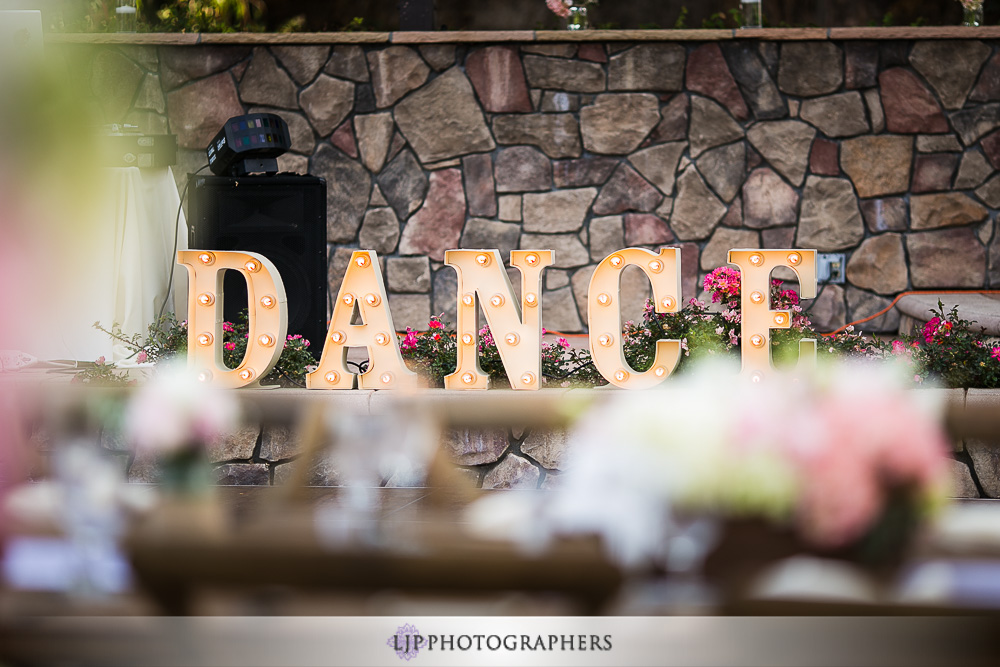 26-the-walnut-grove-wedding-photographer-wedding-reception-photos