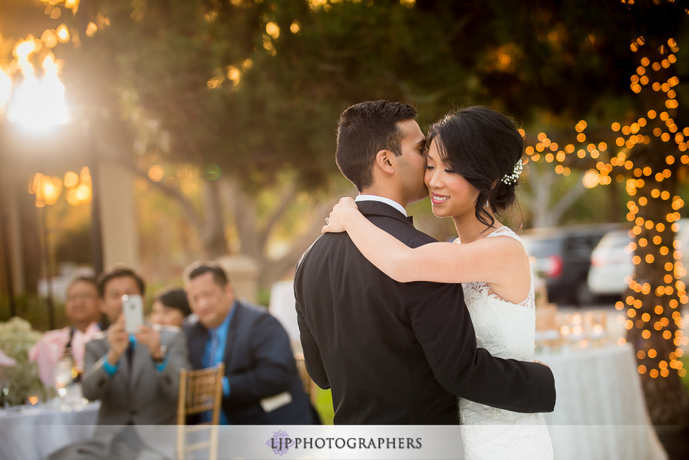 27-turnip-rose-promenade-and-gardens-costa-mesa-wedding-photographer-wedding-reception-photos