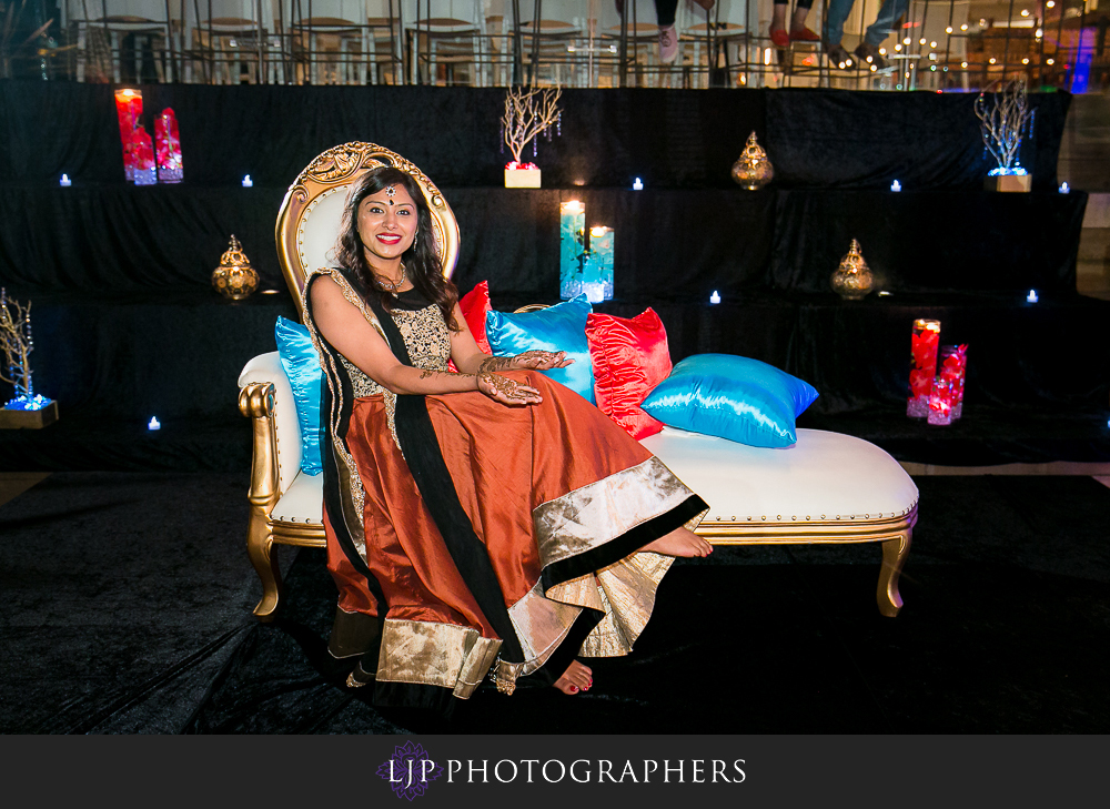 28-hotel-maya-pre-wedding-indian-photographer