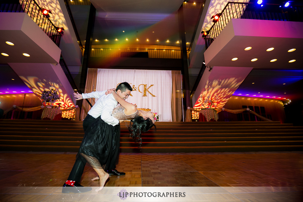 32-long-beach-performing-arts-center-wedding-photographer-wedding-reception