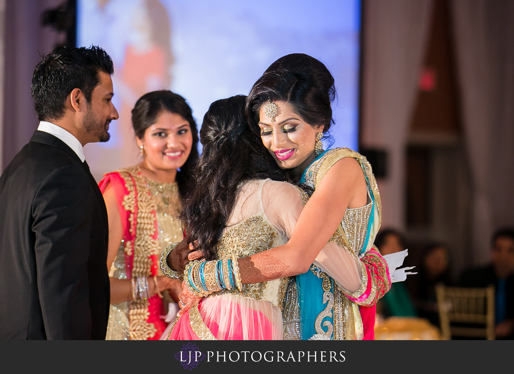 34-anaheim-marriott-indian-wedding-photographer-wedding-reception-photos