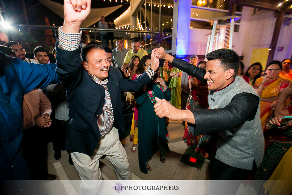 35-hotel-maya-pre-wedding-indian-photographer