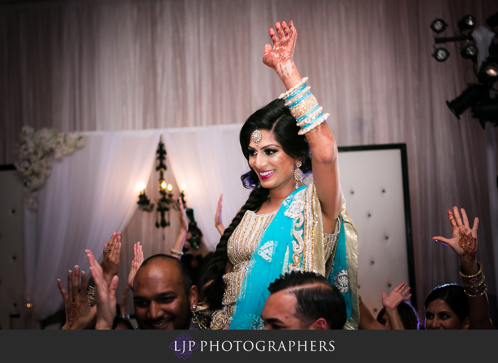 36-anaheim-marriott-indian-wedding-photographer-wedding-reception-photos