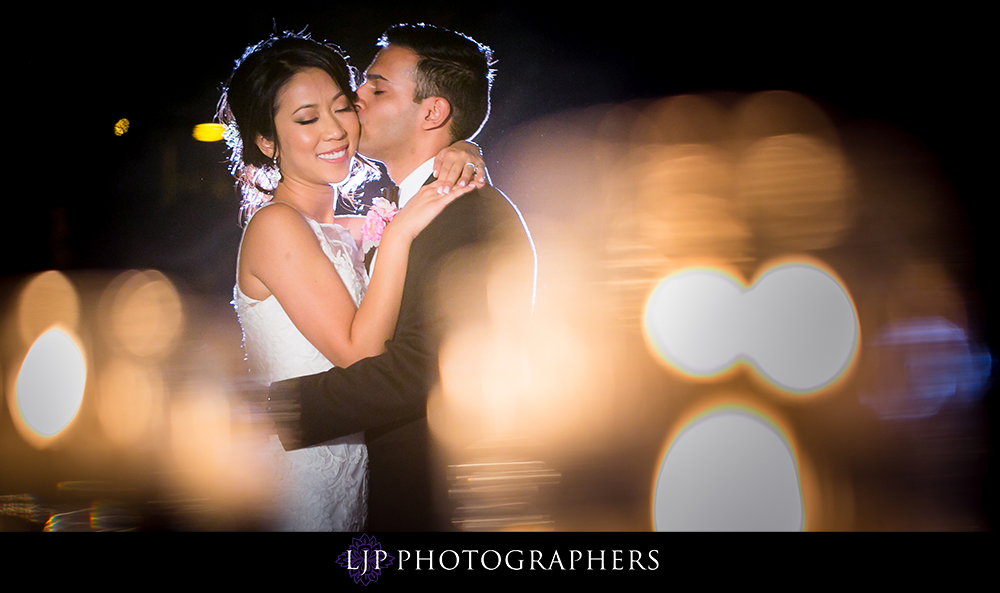 36-turnip-rose-promenade-and-gardens-costa-mesa-wedding-photographer-wedding-reception-photos
